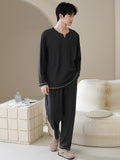 Men in pajamas can wear home clothes outside